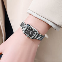 Women's Alloy Strap Quartz Watch - LuxeSquare